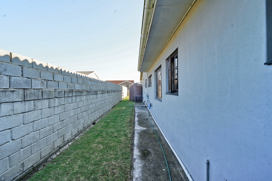 4 Bedroom Property for Sale in Kaysers Beach Eastern Cape
